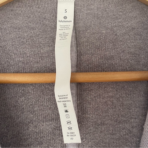 Lululemon Purple Still Lotus Reversible Wrap
Cardigan Sweater,Small Relaxed Fit - Picture 6 of 7